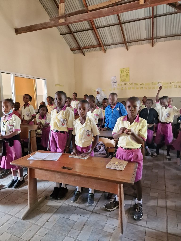 02 Abous Us- Pay it forward 2