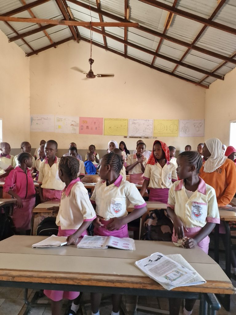 02 Abous Us- Pay it forward 3